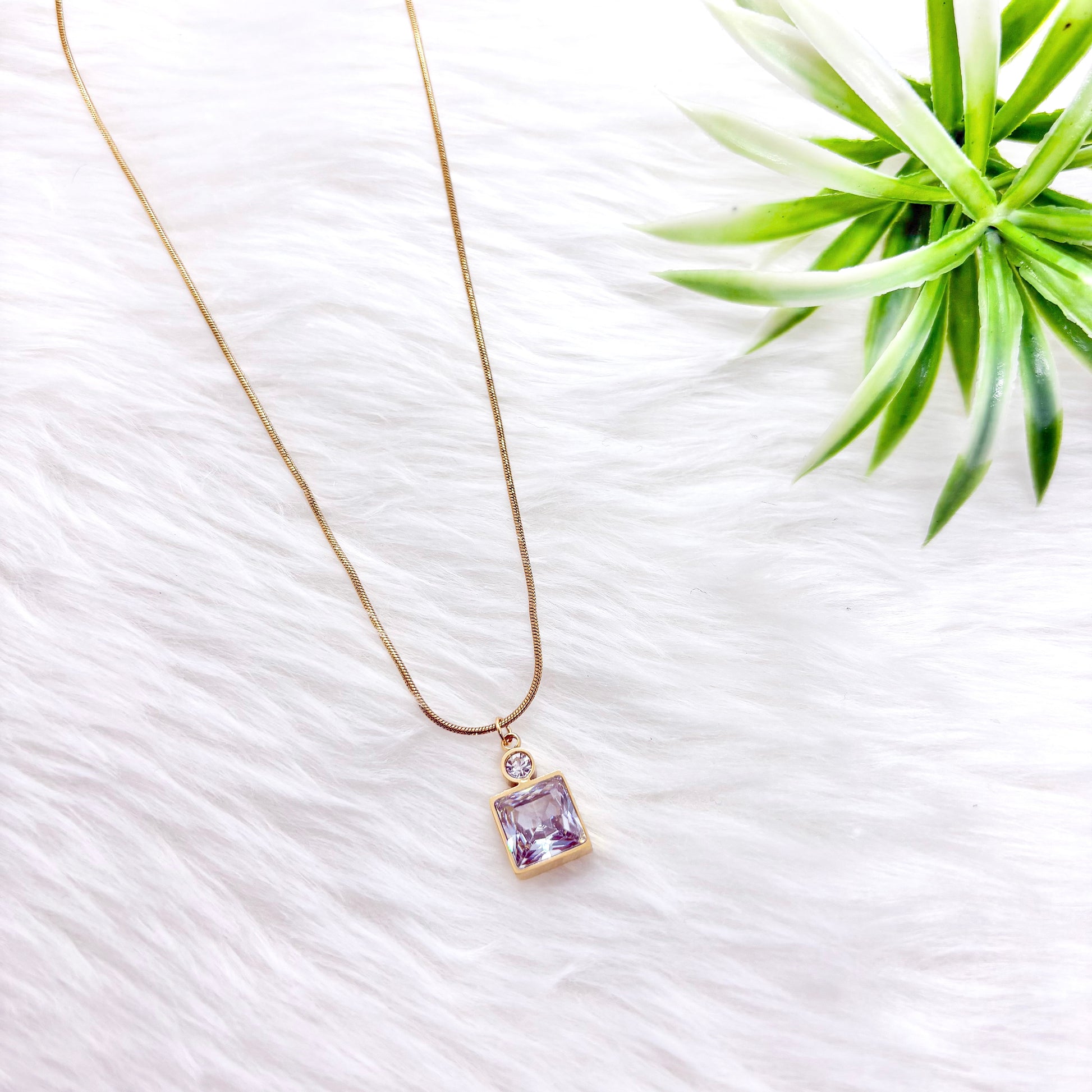 Sparkle Diamond Pendant Necklace