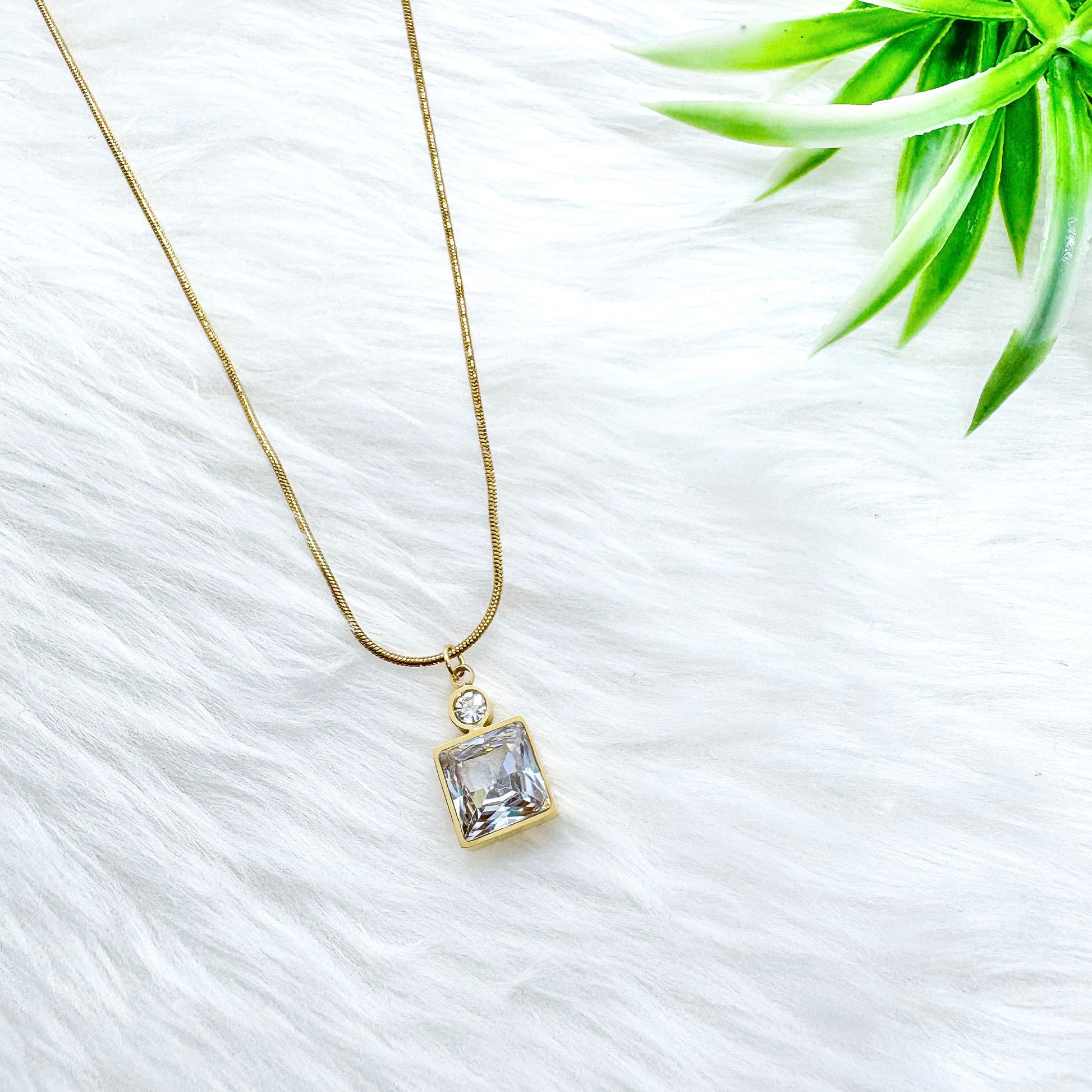Sparkle Diamond Pendant Necklace