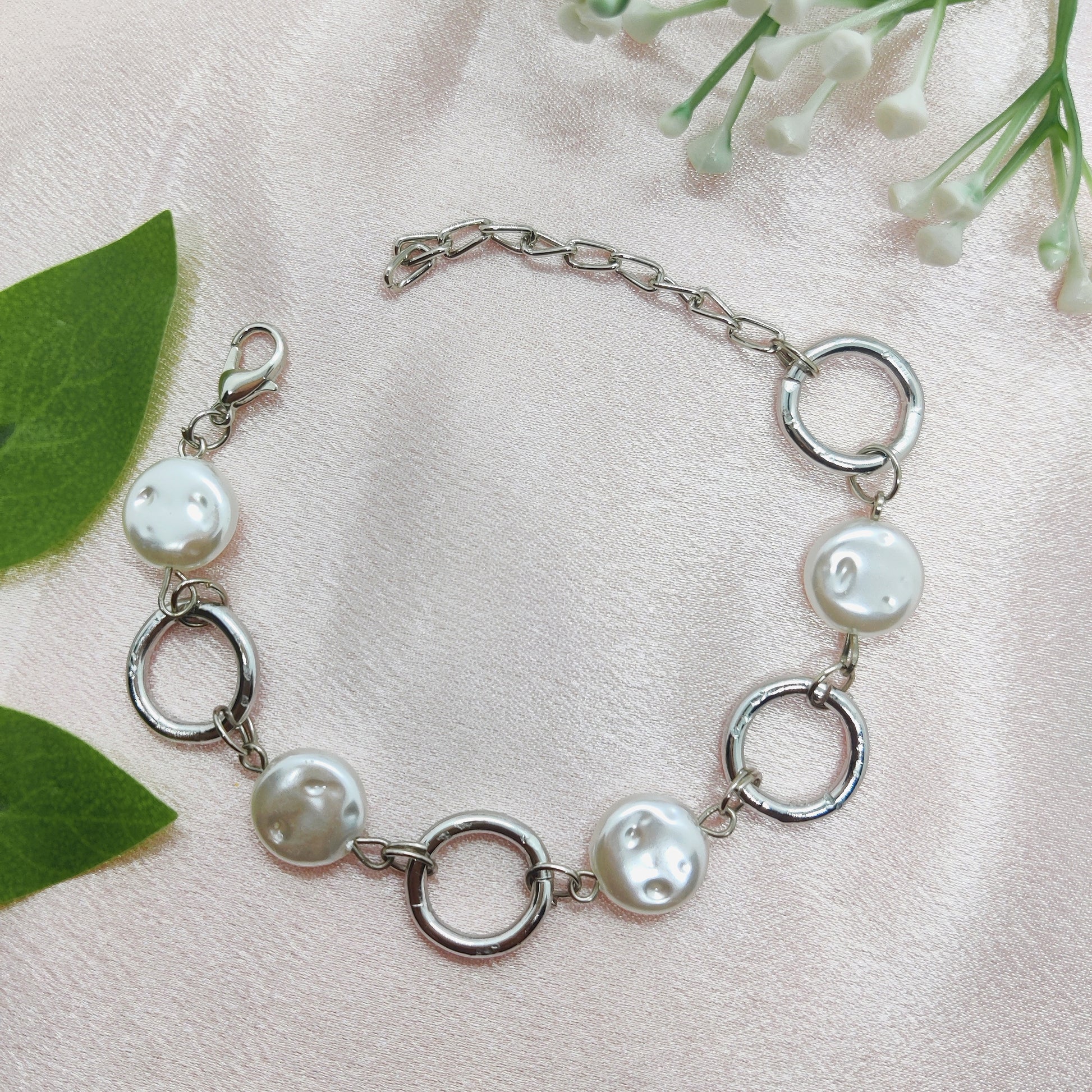 Pearl Coin Circular Link Bracelet