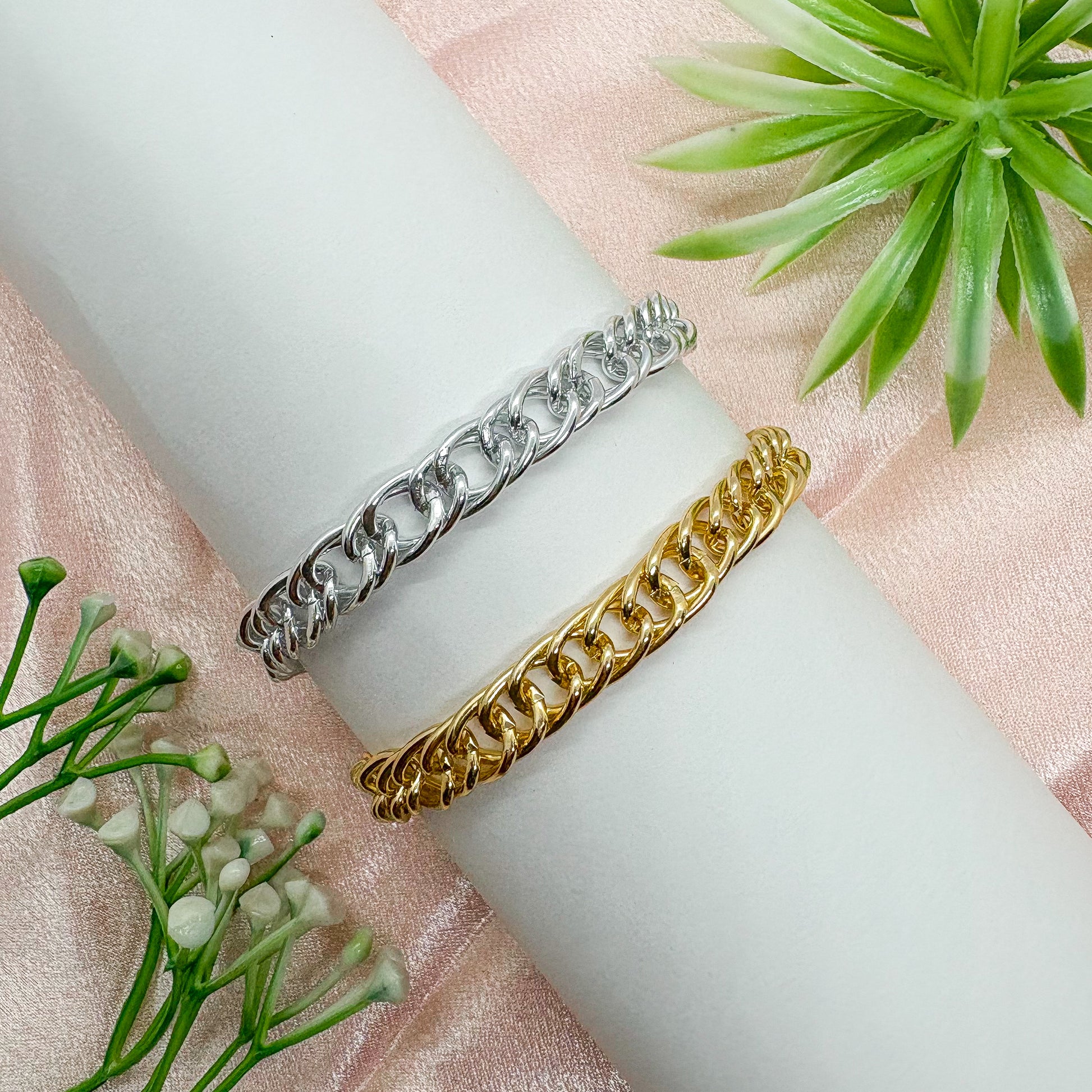 Circular Link Chain Bracelet
