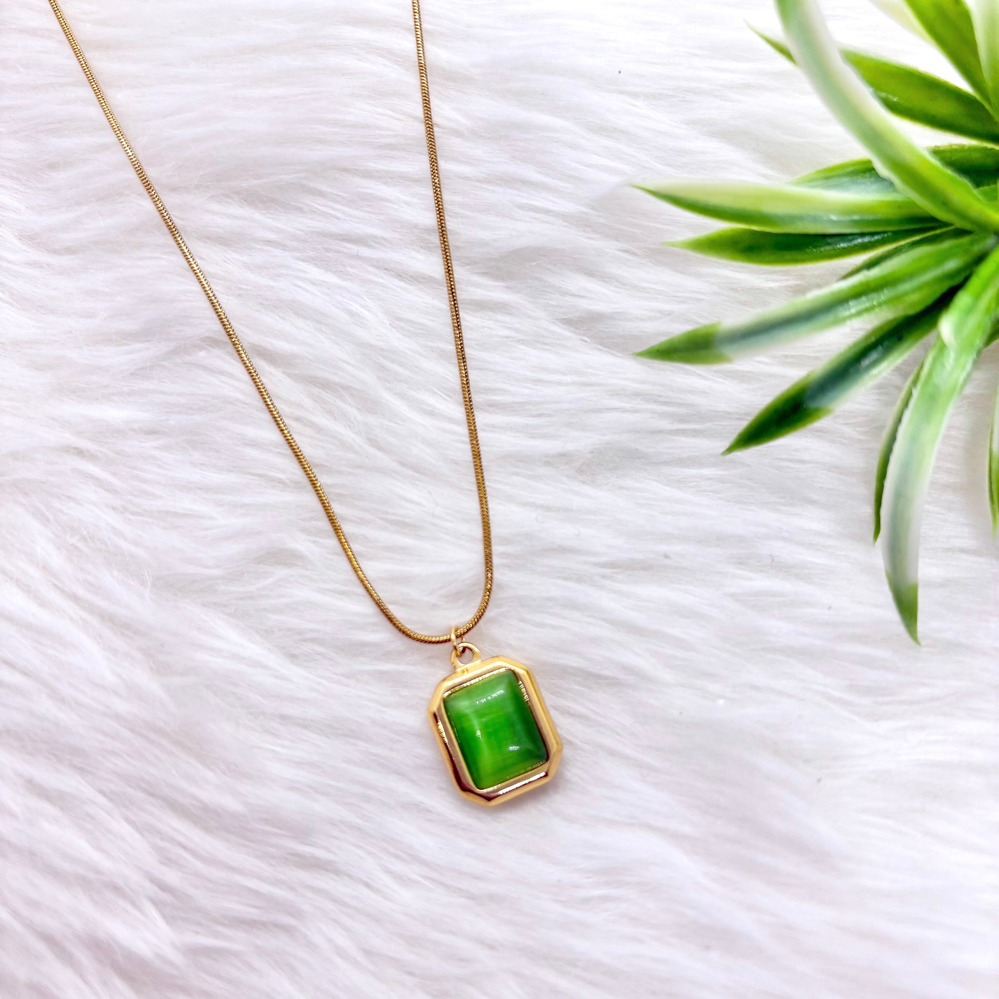 Emerald Stone Pendant Necklace