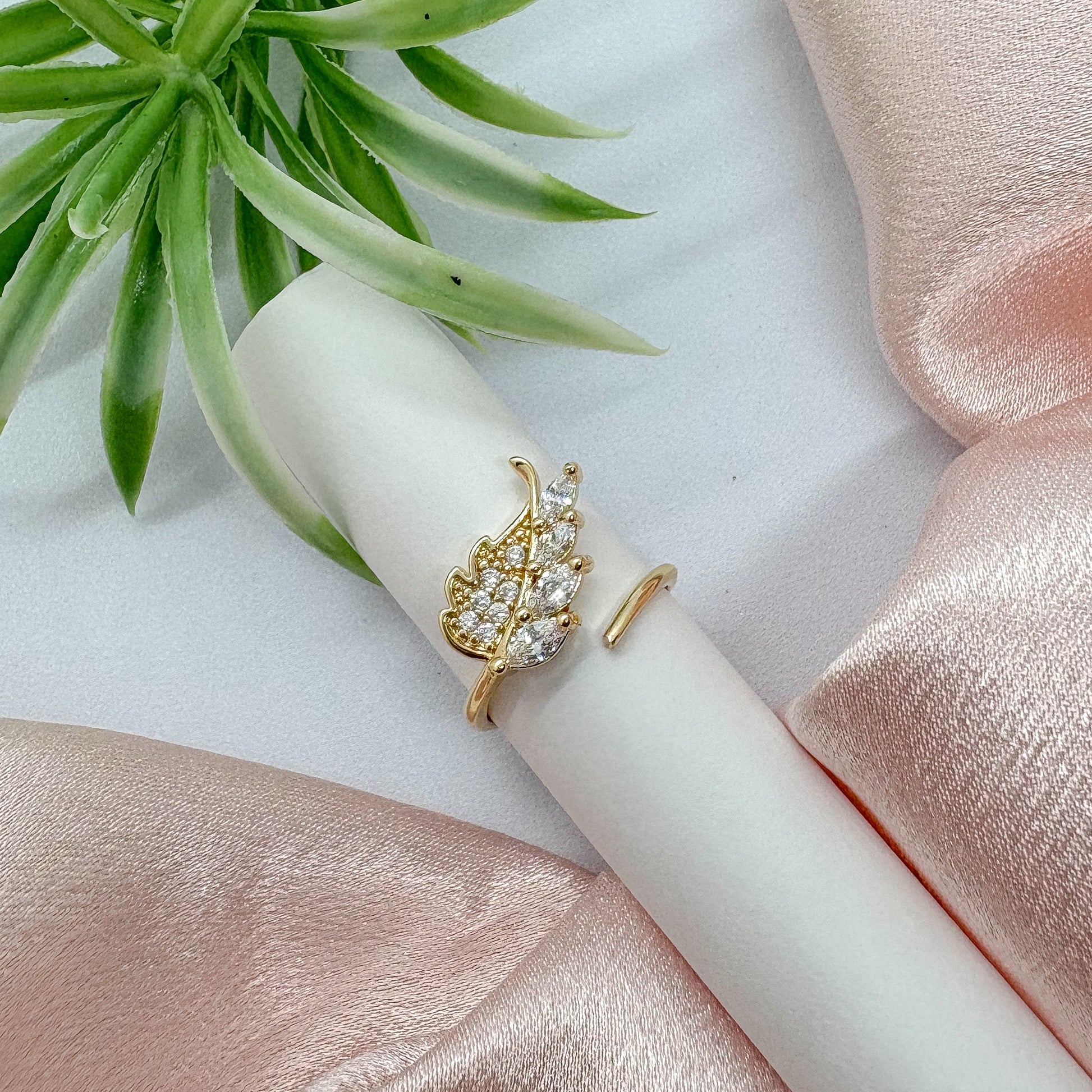 Golden Leaf Sparkle Ring (Adjustable)