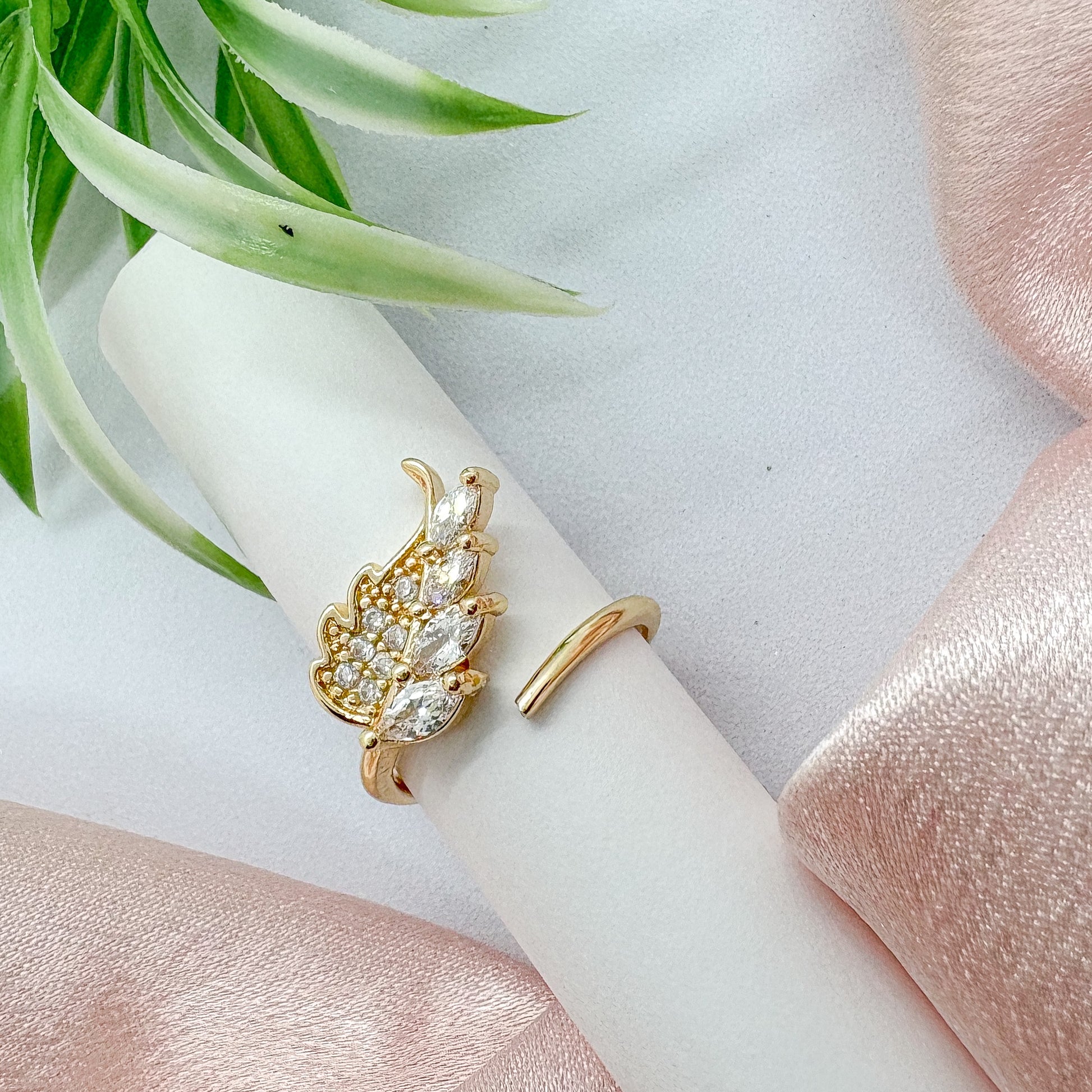 Golden Leaf Sparkle Ring (Adjustable)