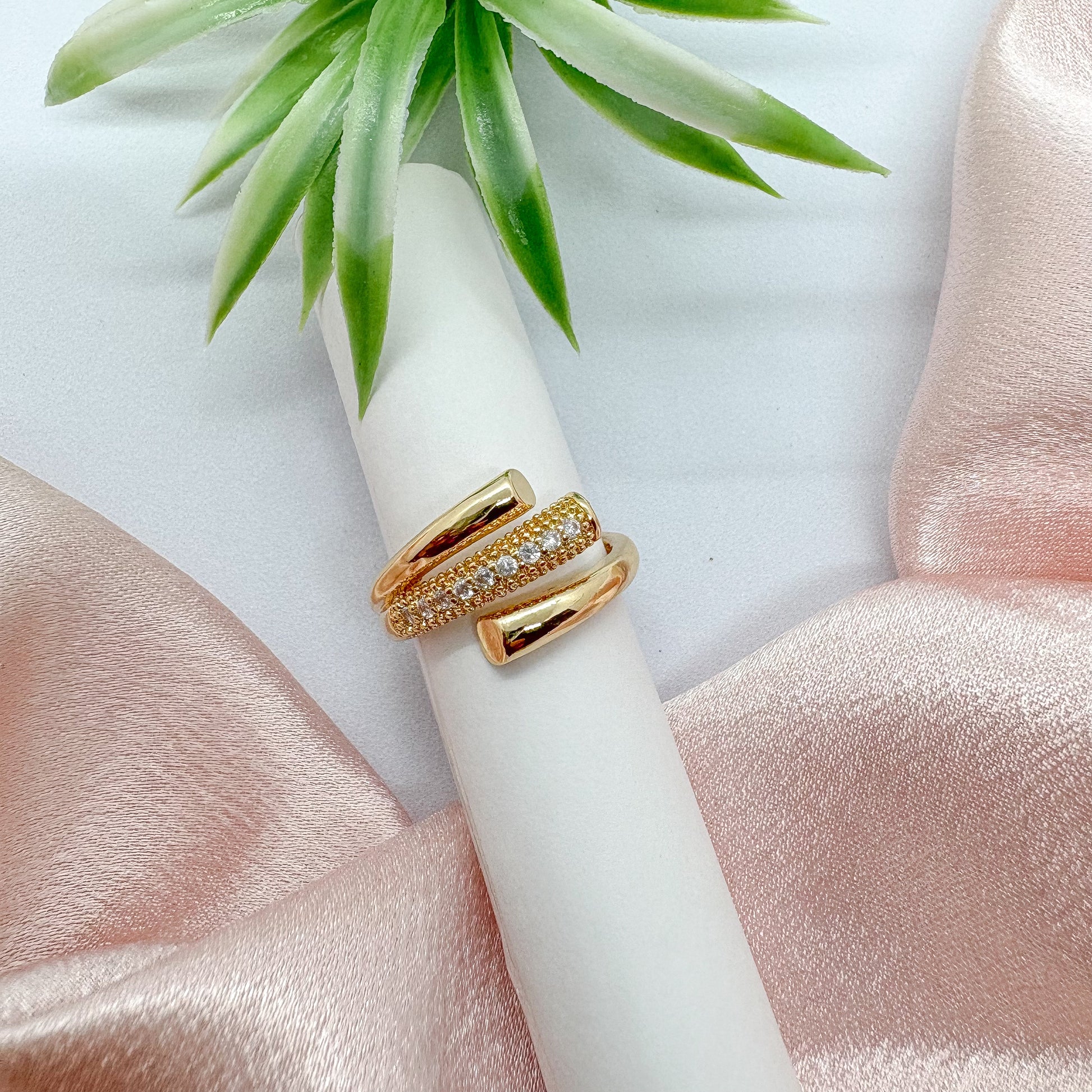 Luxe Trio Sparkle Ring (Adjustable)