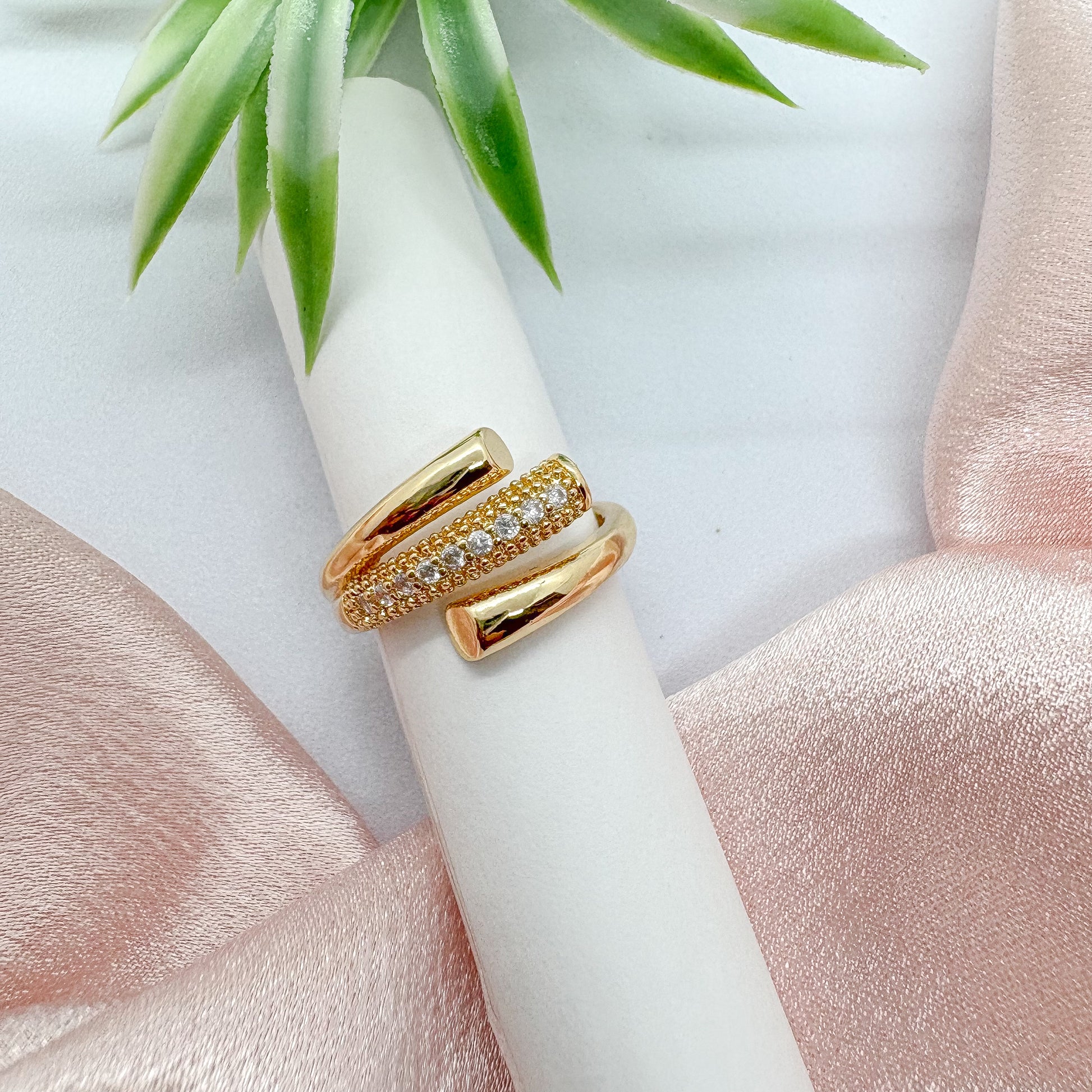 Luxe Trio Sparkle Ring (Adjustable)