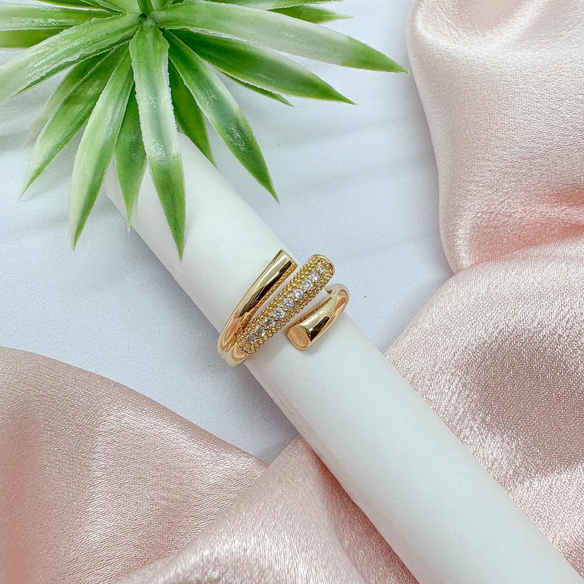 Luxe Trio Sparkle Ring (Adjustable)