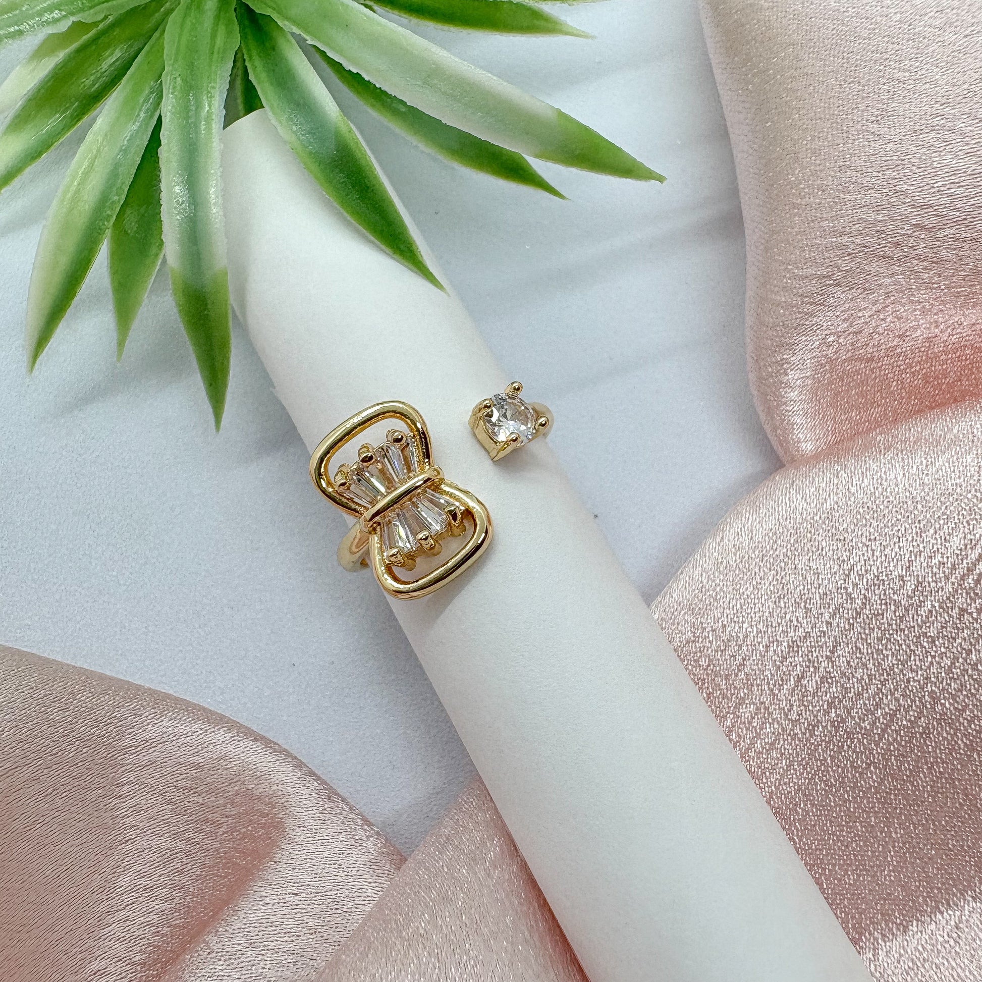 Everyday Bow Ring (Adjustable)