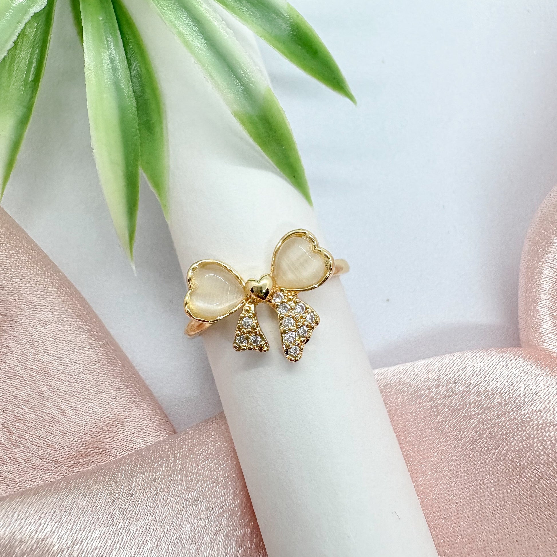 Soft Spark Bow Ring (Adjustable)
