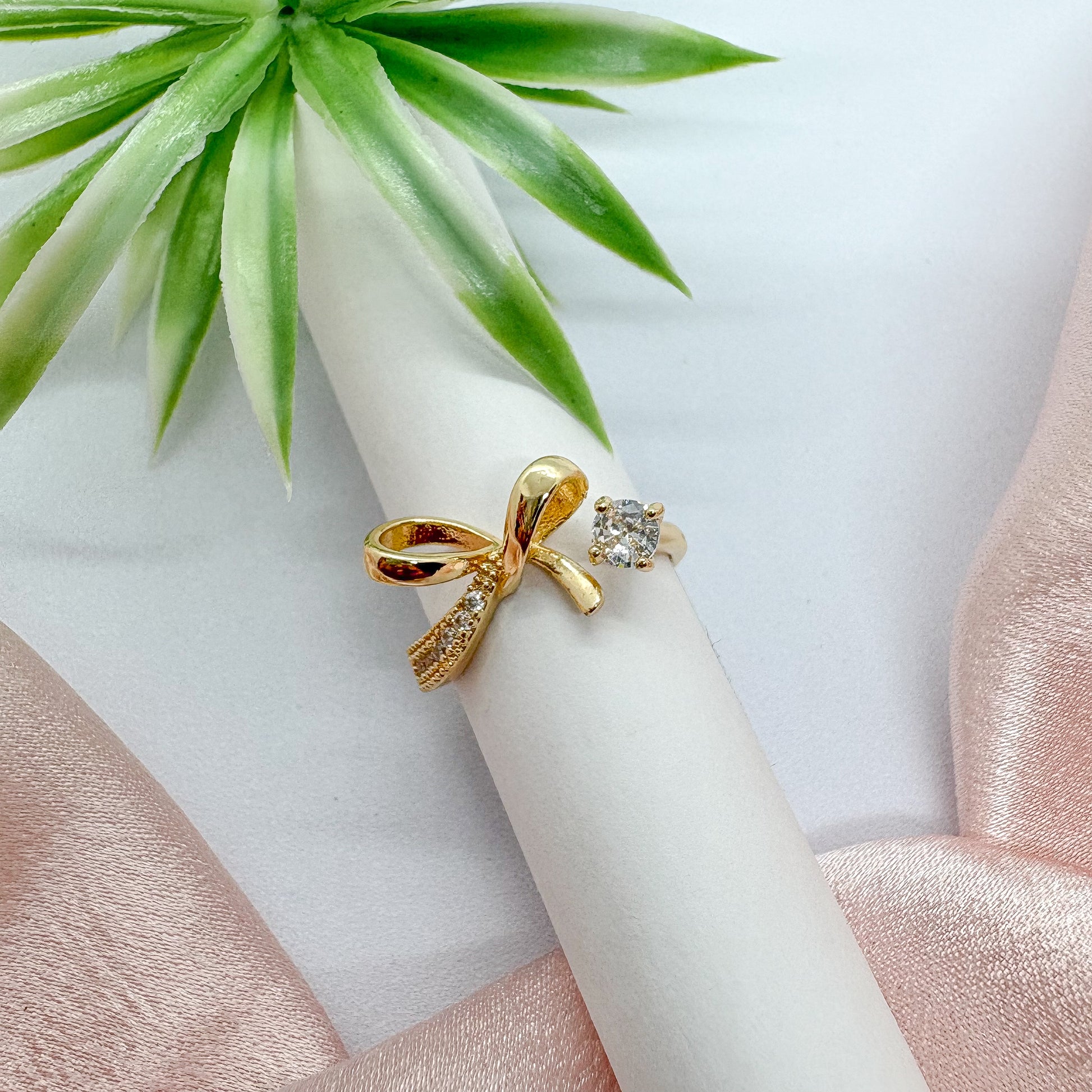 Twinkle Bow Ring (Adjustable)