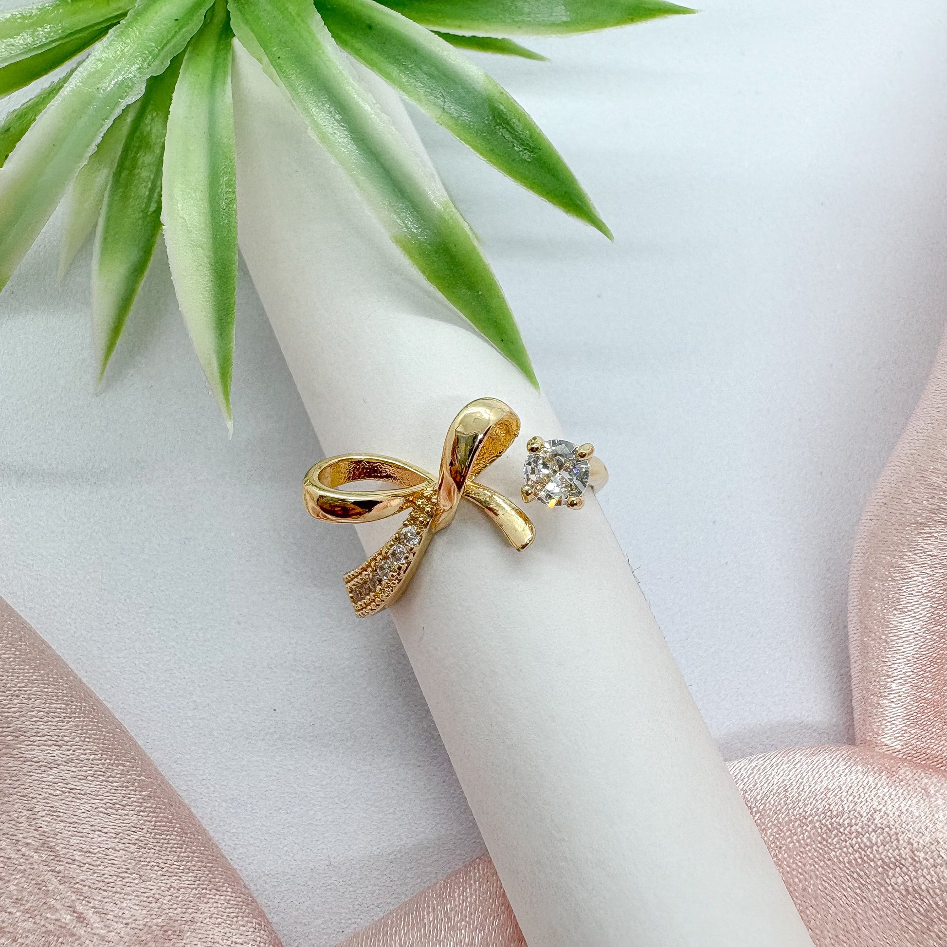 Twinkle Bow Ring (Adjustable)