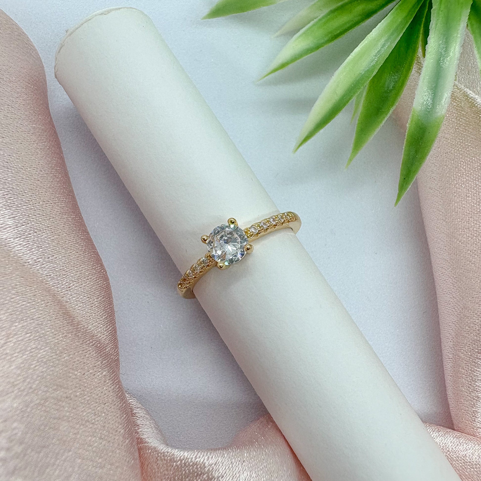 Classic Round Diamond Ring (Adjustable)