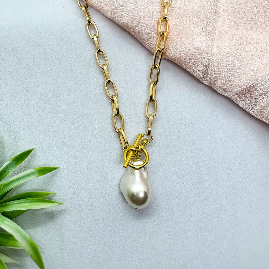 Pearl Drop Toggle Golden Chain Necklace
