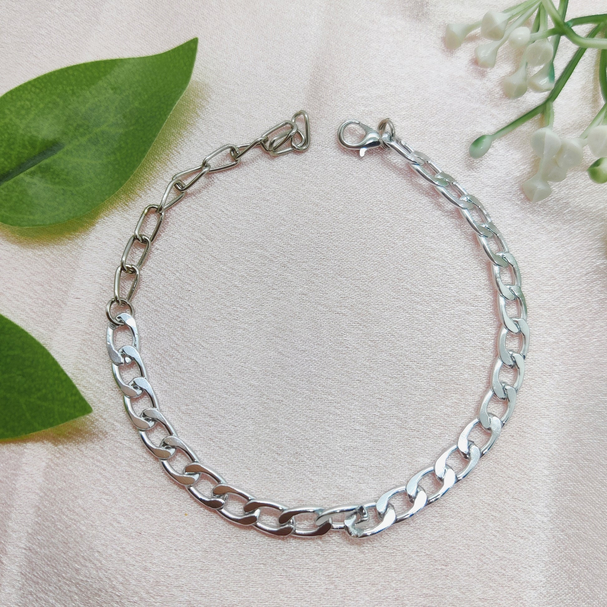 Minimal Chain Bracelet