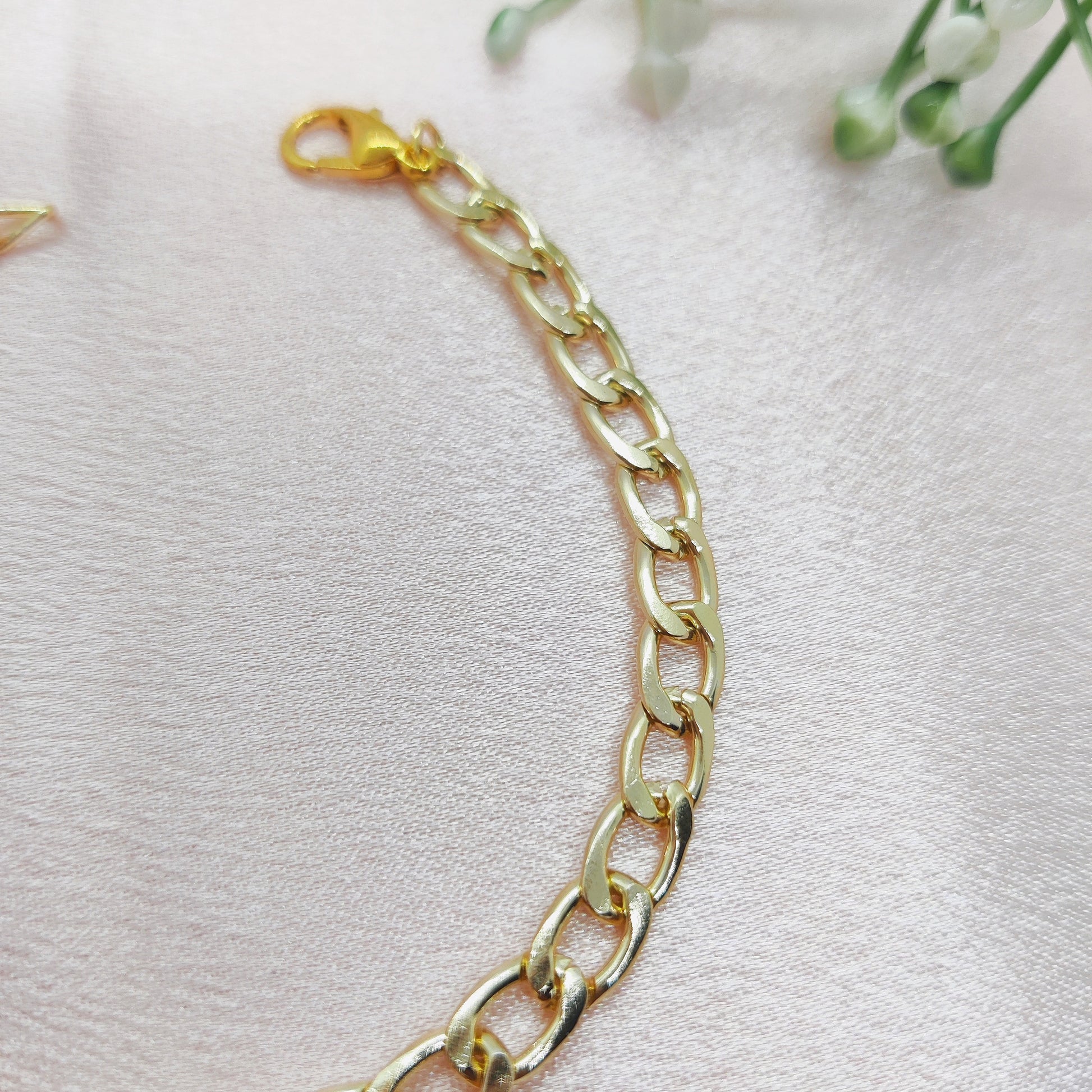 Minimal Chain Bracelet