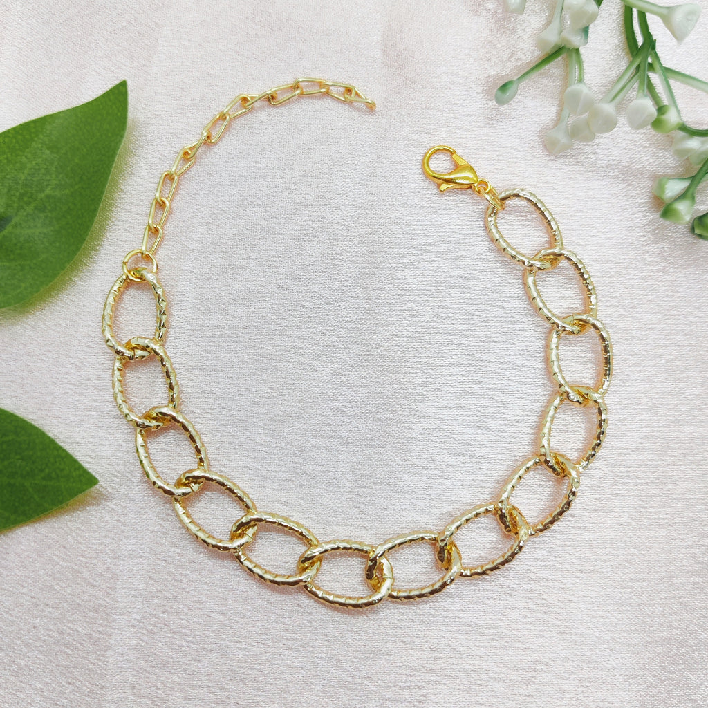 Dotted Link Chain Bracelet