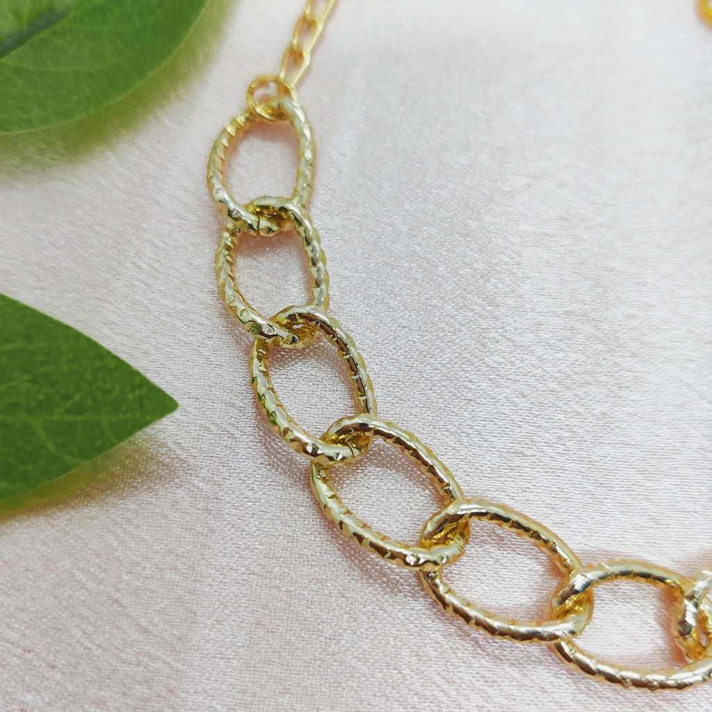 Dotted Link Chain Bracelet