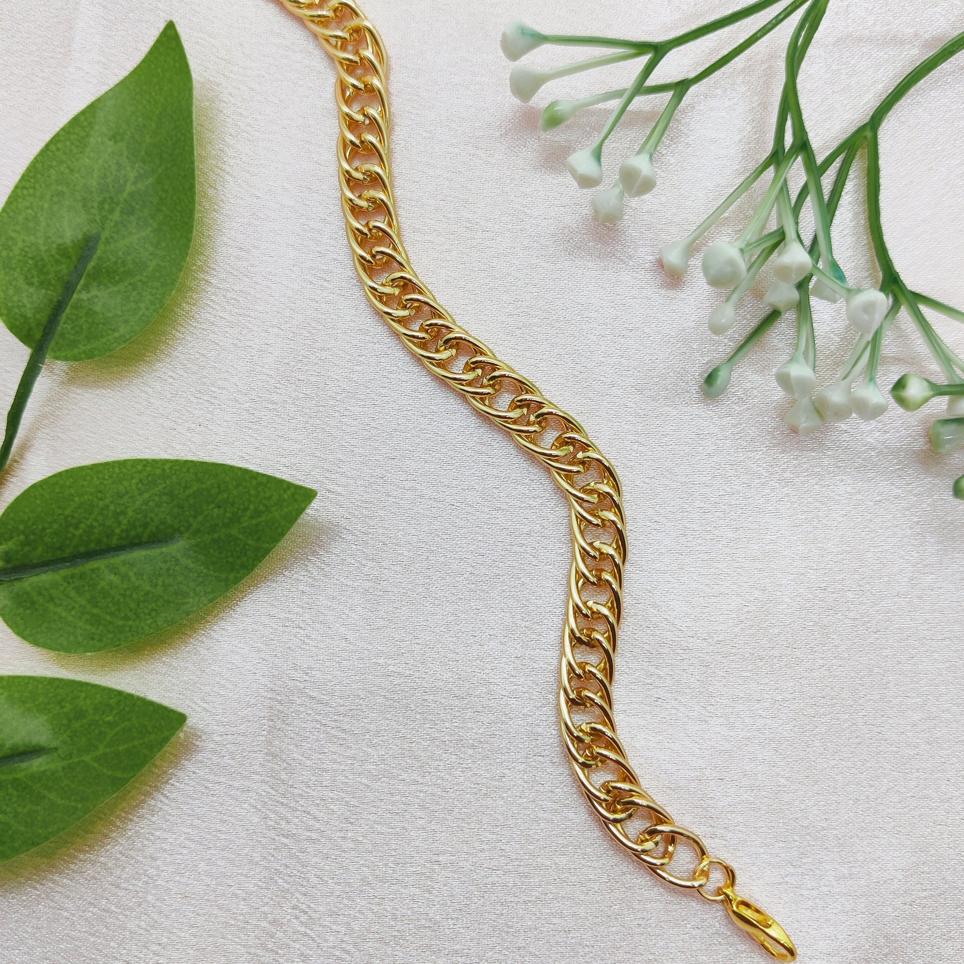 Circular Link Chain Bracelet