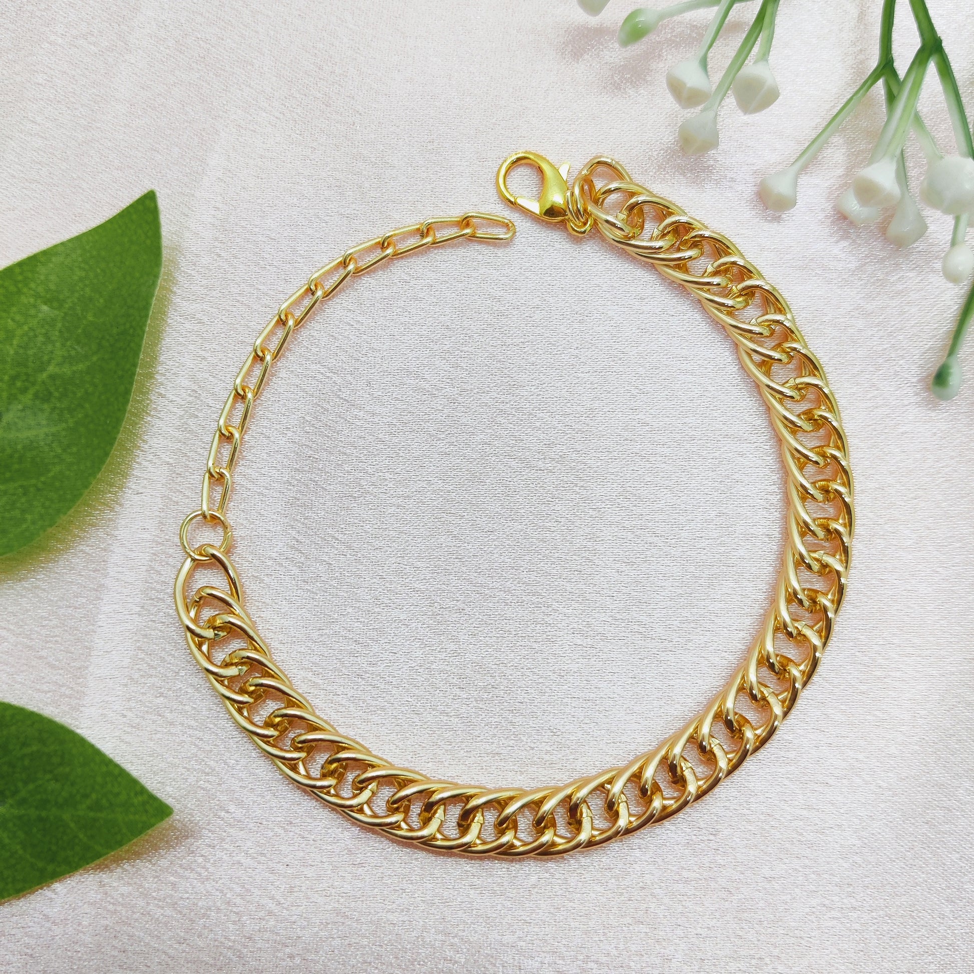 Circular Link Chain Bracelet