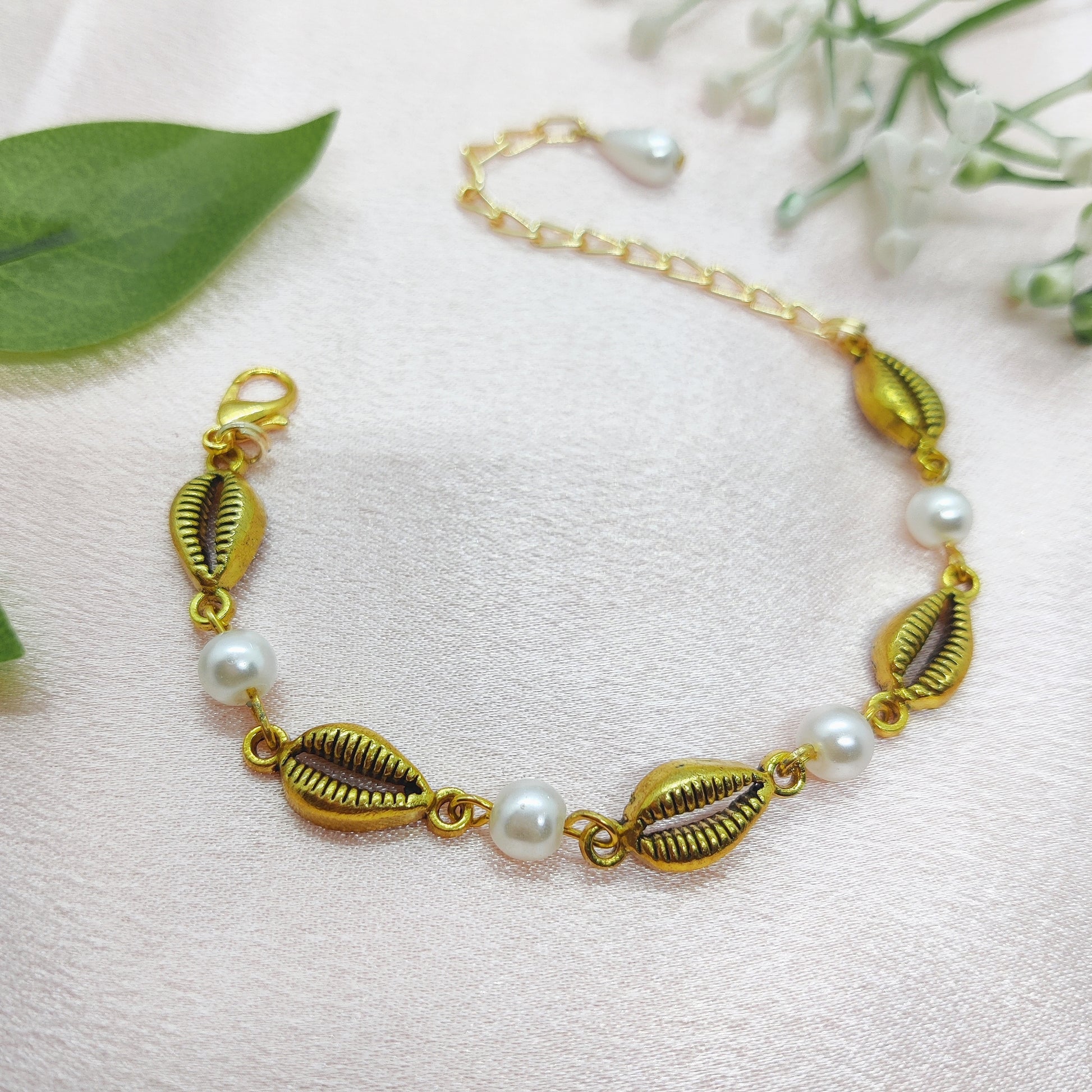 Pearl & Shell Bracelet