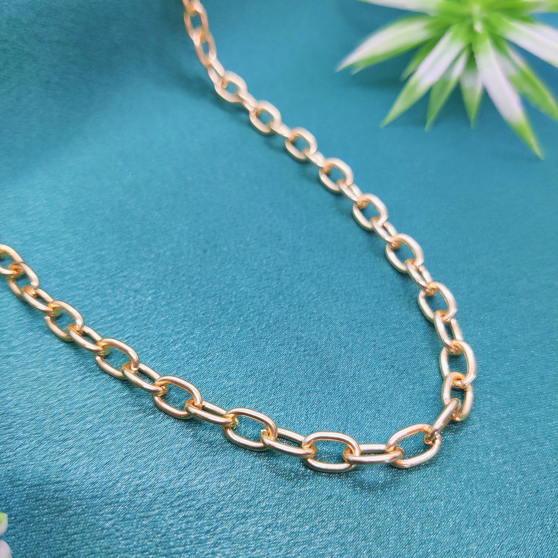 Everyday Golden Link Chain Necklace
