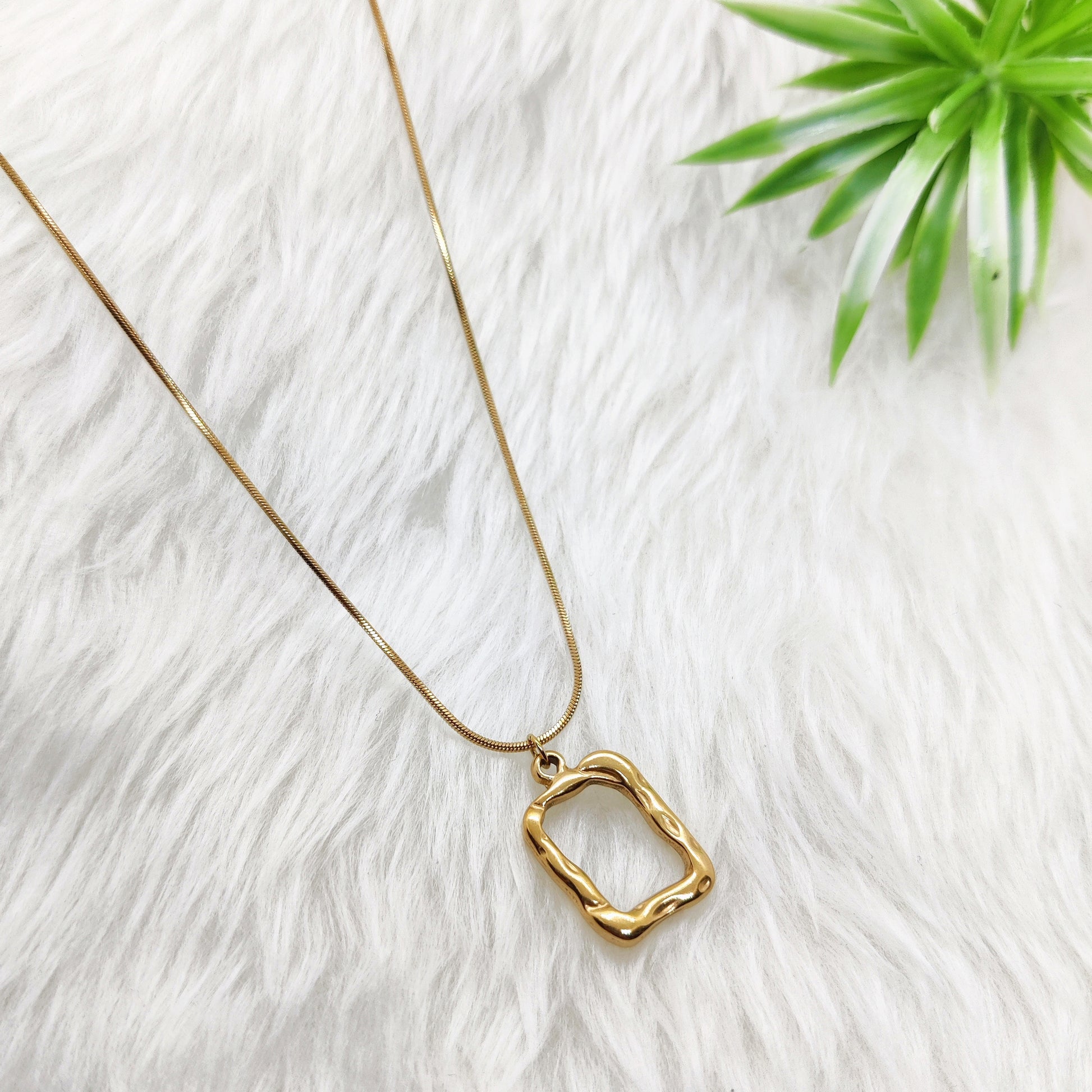 Golden Frame Necklace