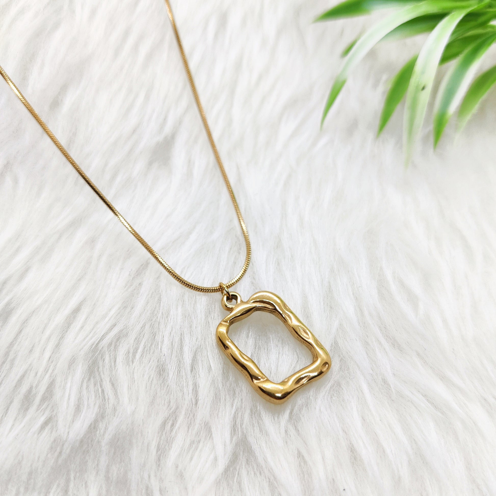 Golden Frame Necklace
