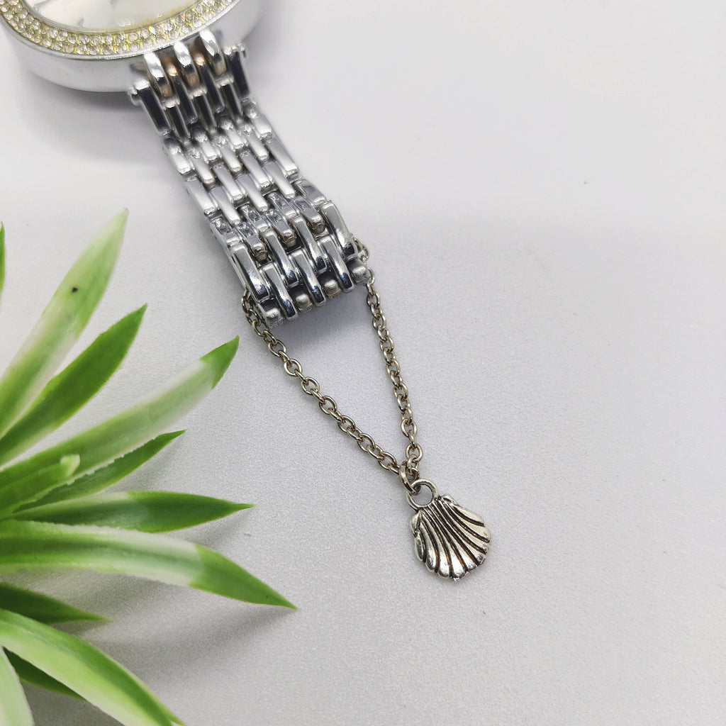 Shell Beauty Watch Charm