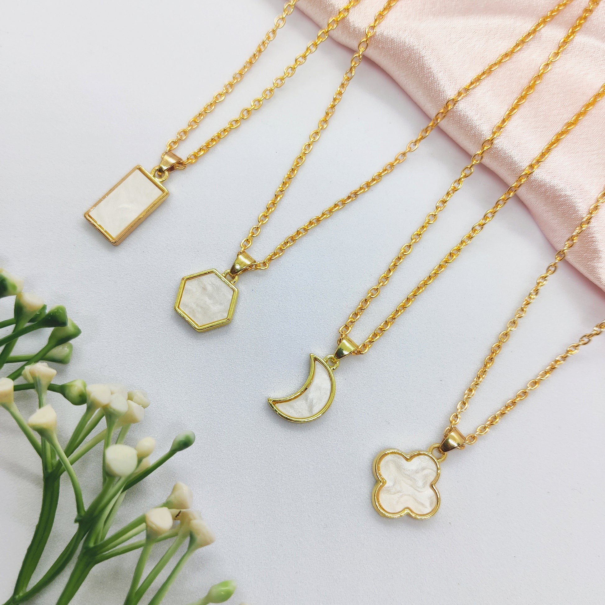 White Glow Necklace Set