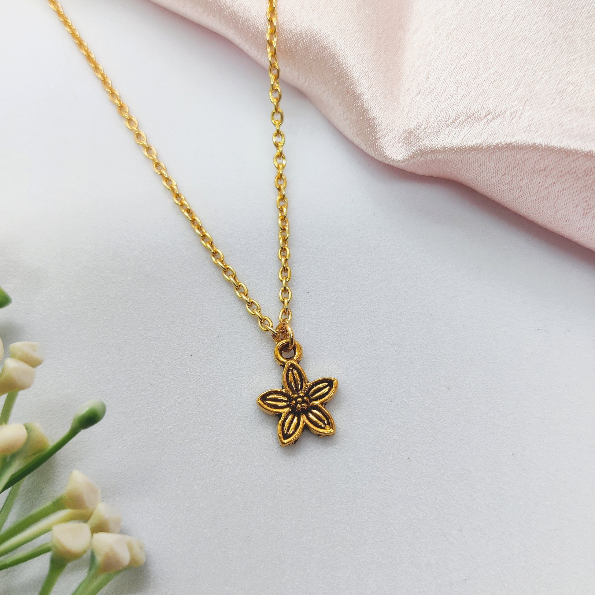 Summer Breeze Necklace Set