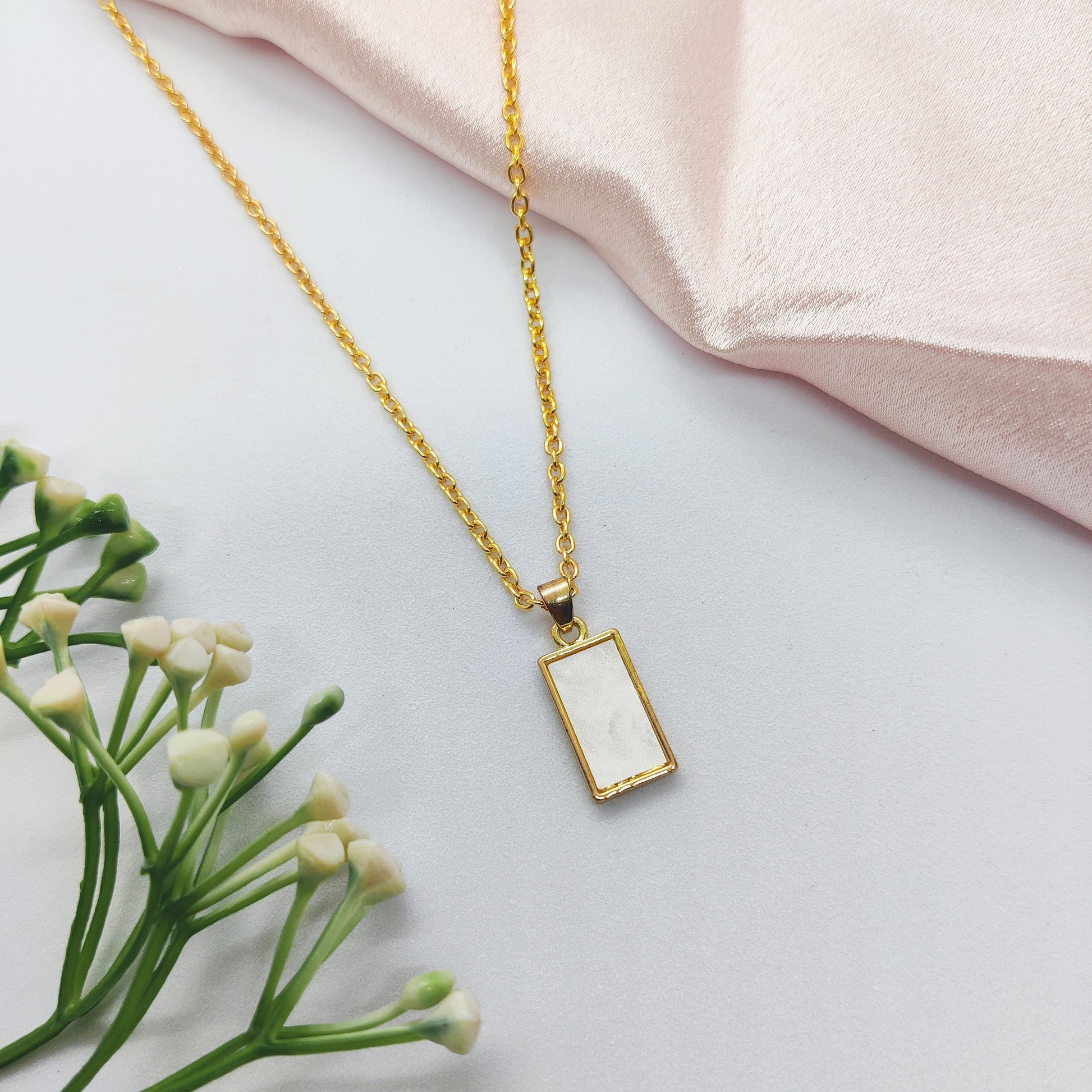 White Elegant Bar Golden Charm Necklace