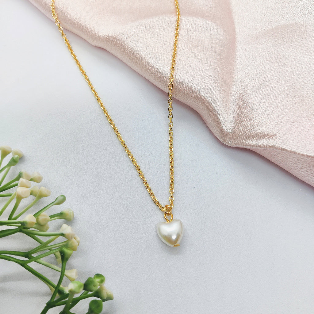 Pearl Elegance Necklace Set