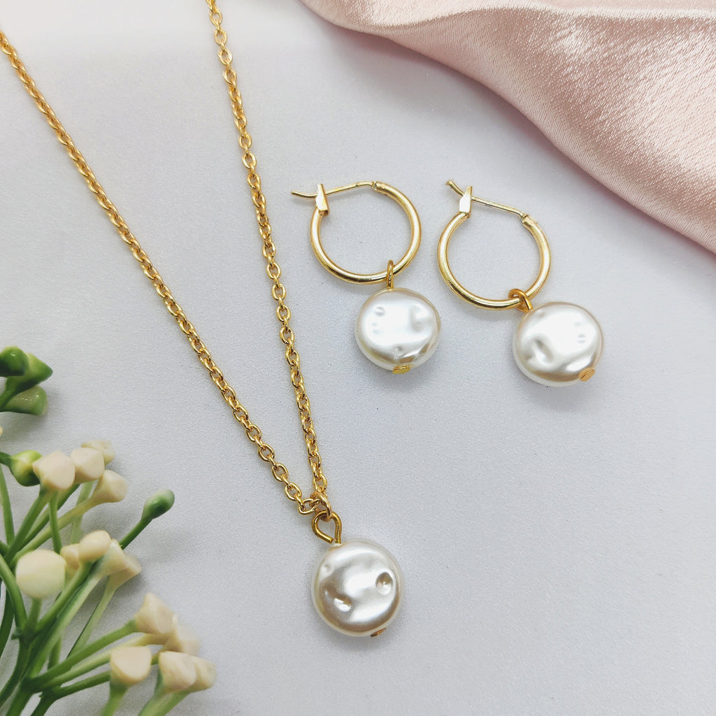 Pearl Perfection Golden Necklace Set