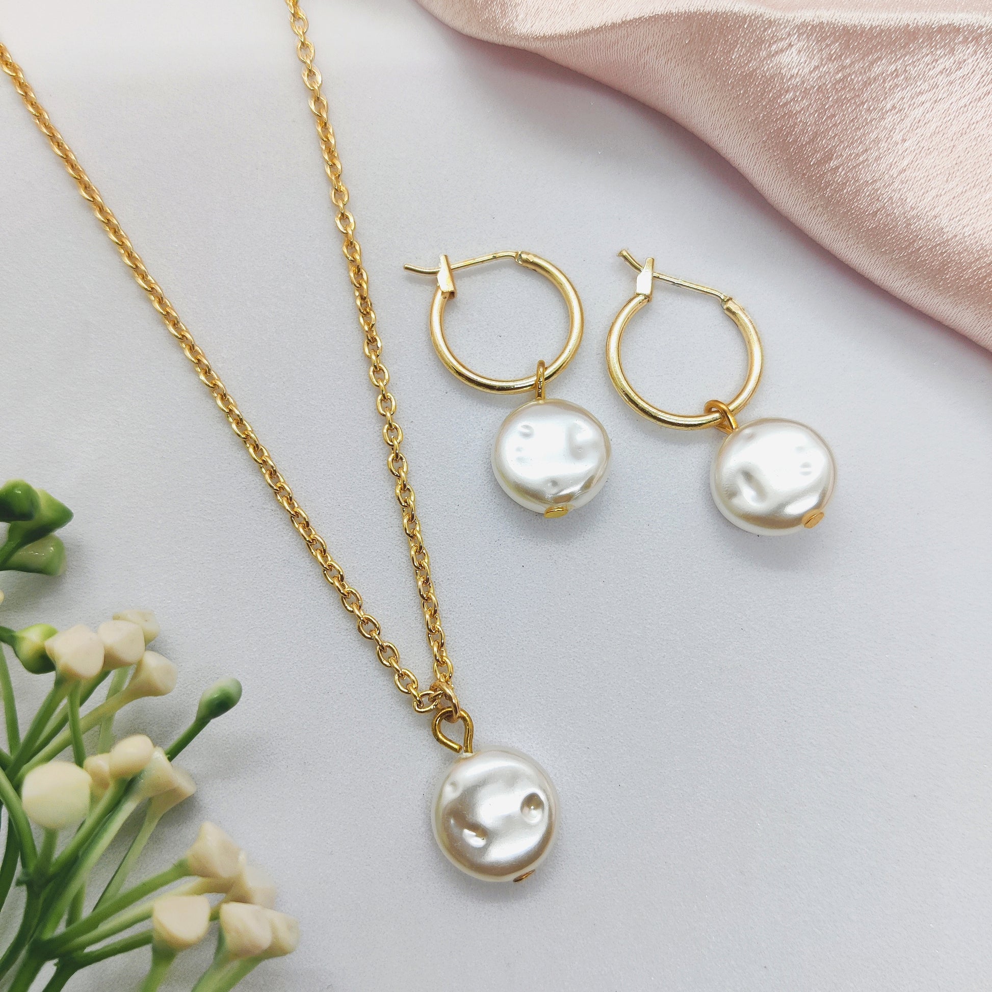Pearl Perfection Golden Necklace Set