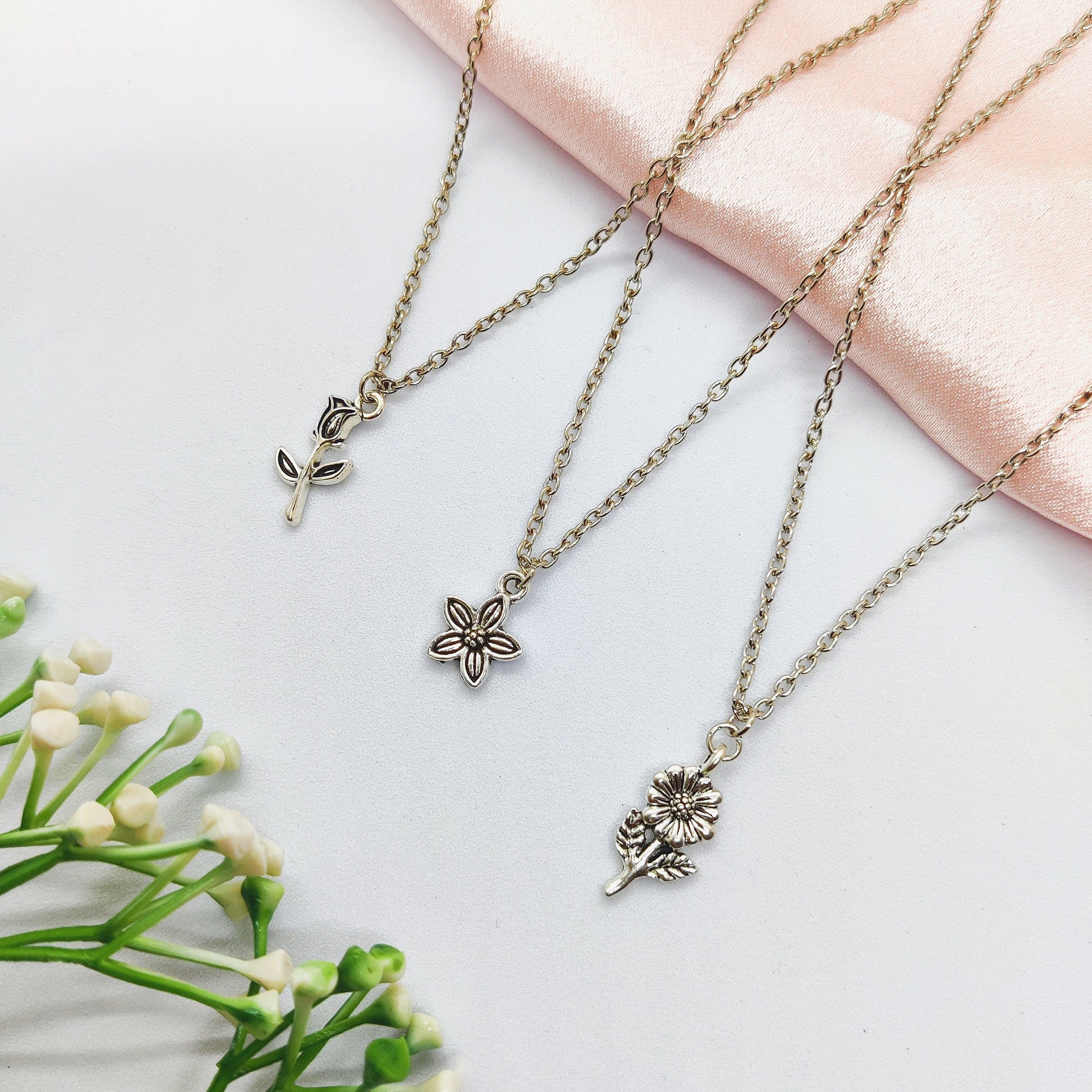 Floral Bloom Necklace Set